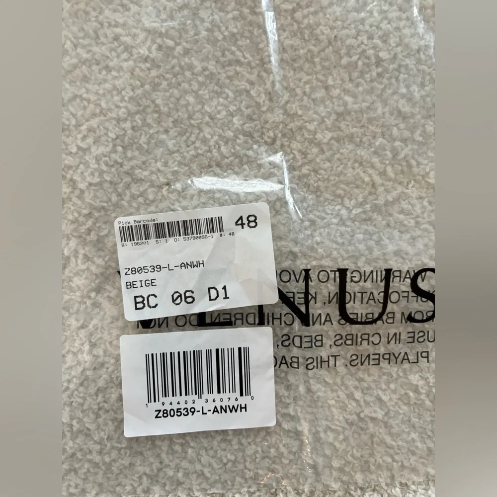 NWOT Venus Cold Shoulder Sequin Star Shirt/Sweater_11
